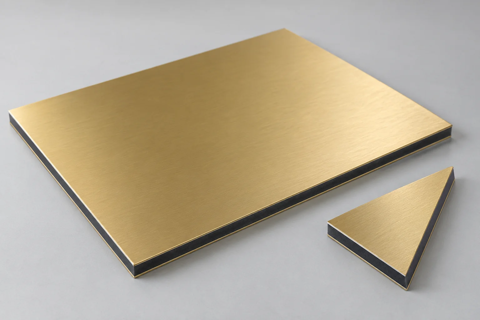 Dibond doré satiné de 3 mm