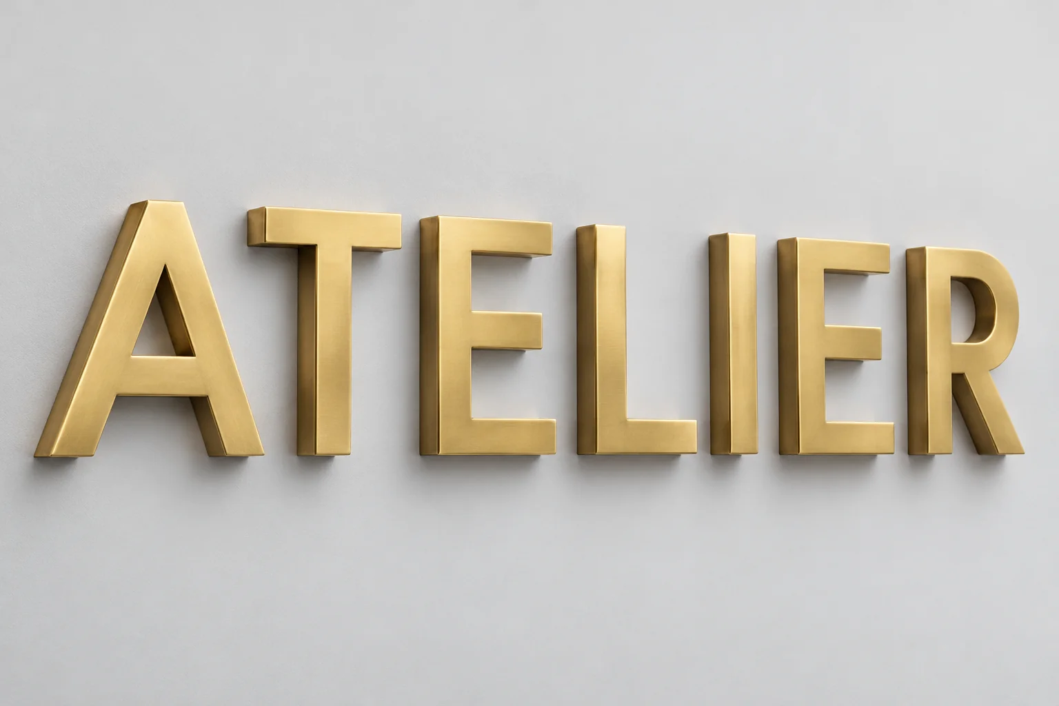 Lettre boitier en laiton