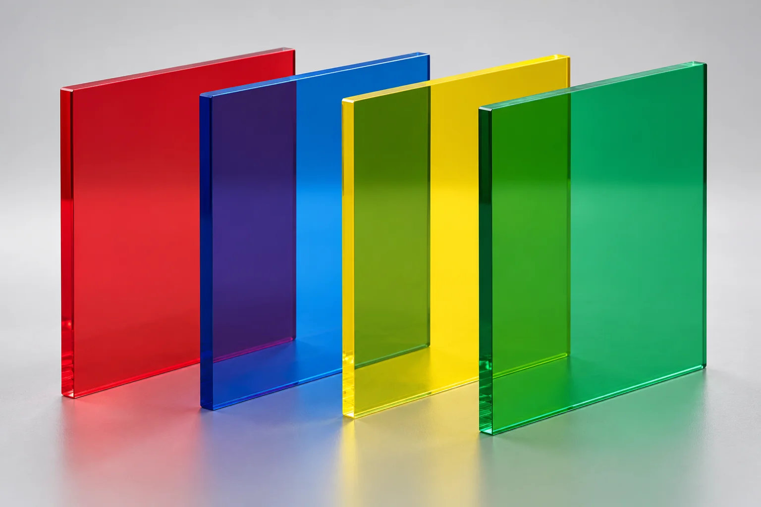 Plaques de plexiglas translucides colorées