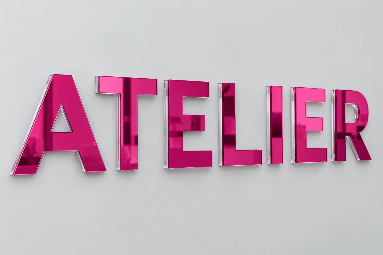 Lettres en plexiglas miroir fuchsia