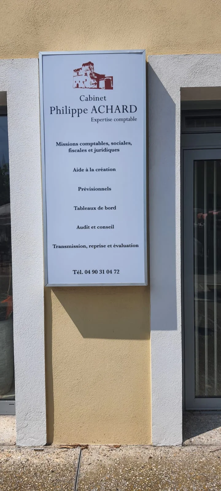 Caisson lumineux eenseigne magasin plaque de plexiglass