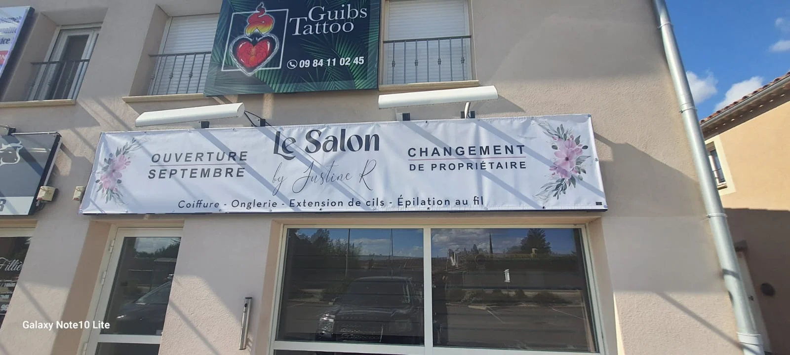 Enseigne eclairee bache