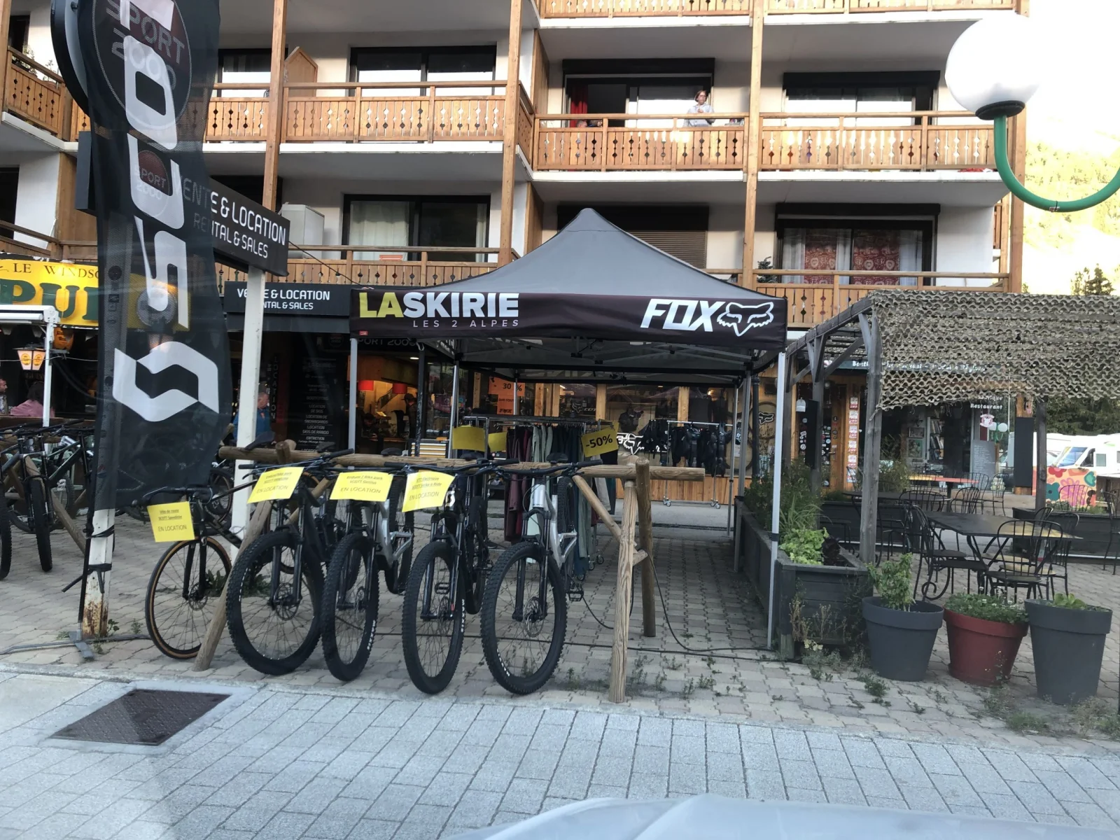 Enseigne eclairee barbum
