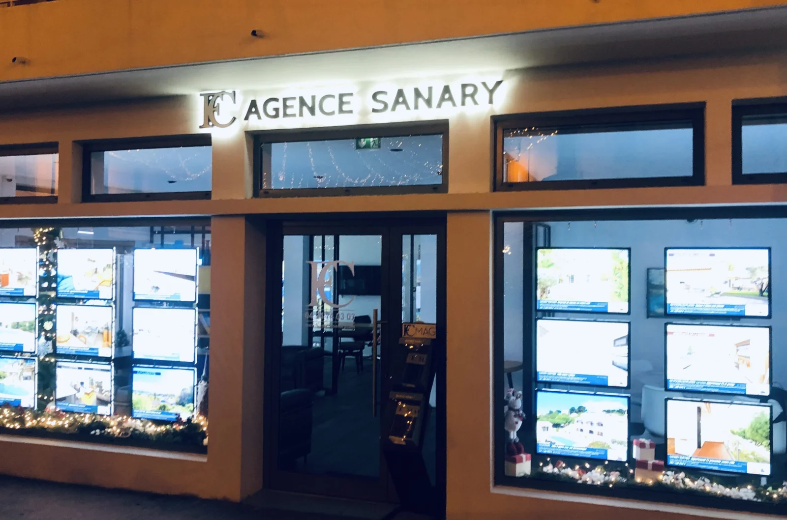 Enseigne lumineuse eclairee pour commerce immobilier