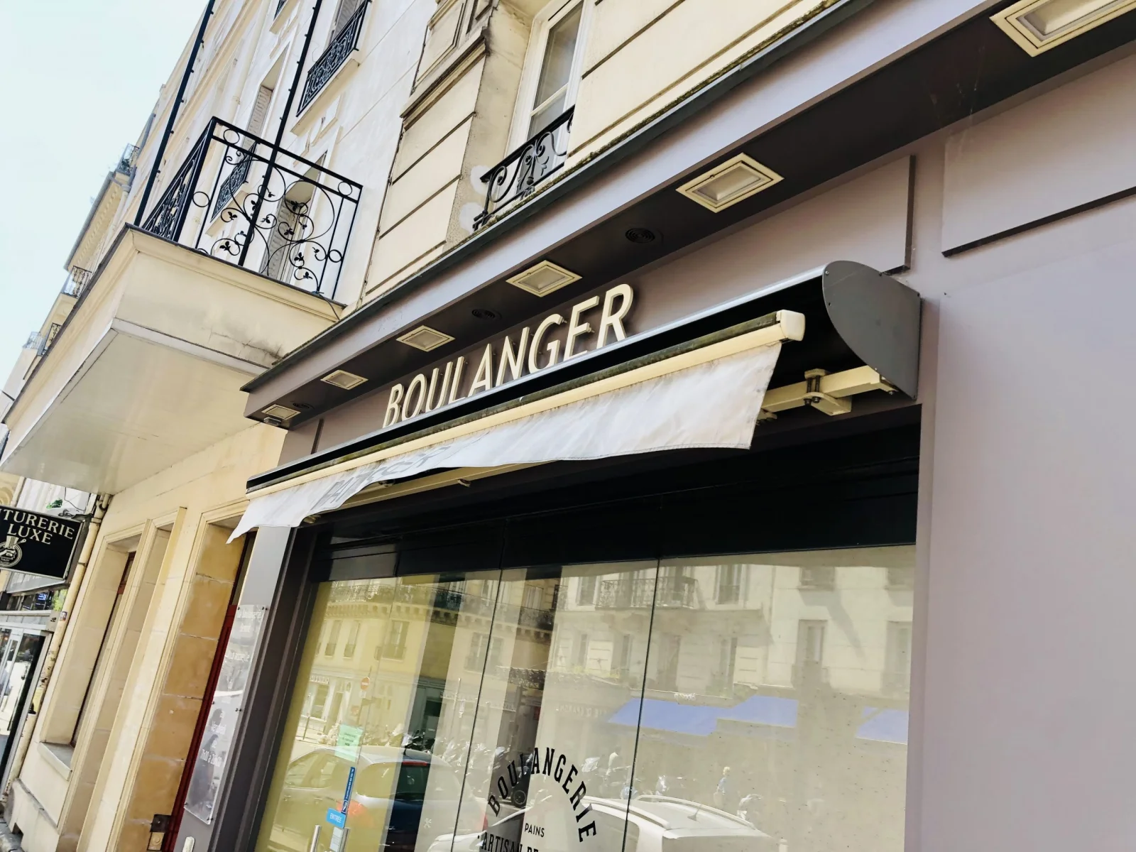 Enseigne magasin lumineux