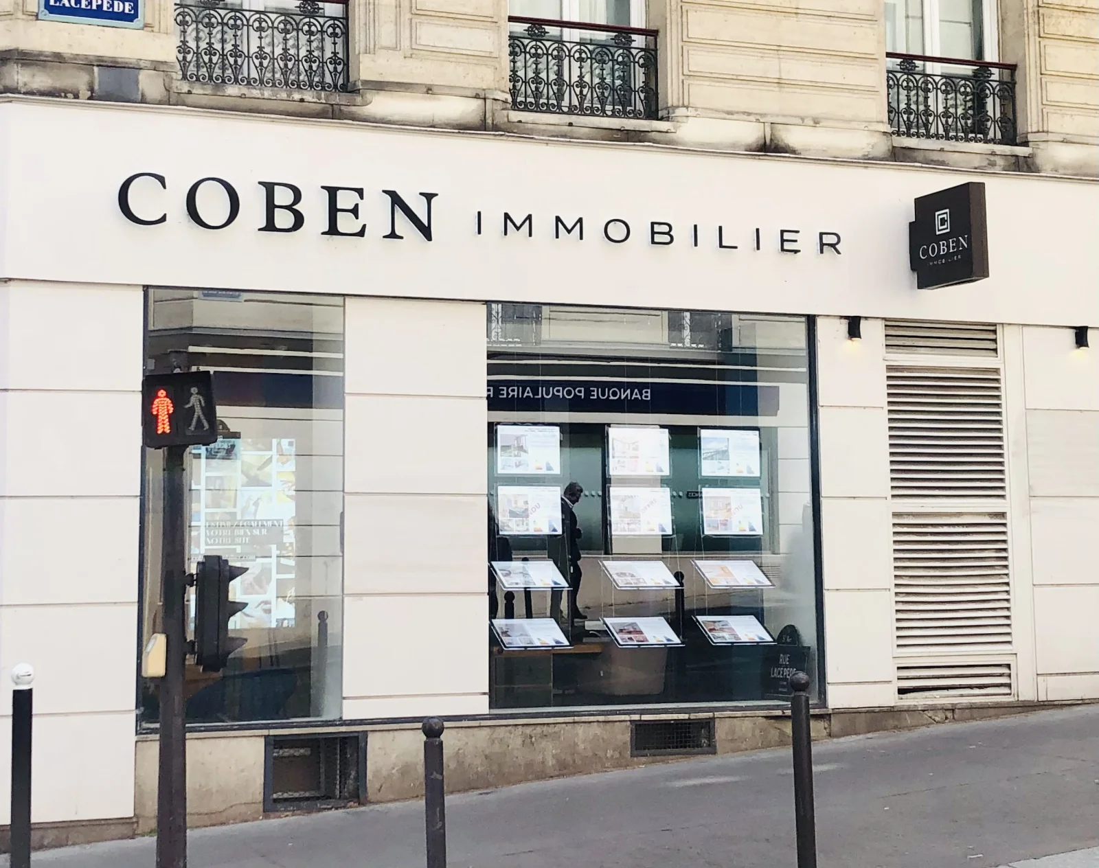 Enseigne lettres decoupees lumineuses immobilier