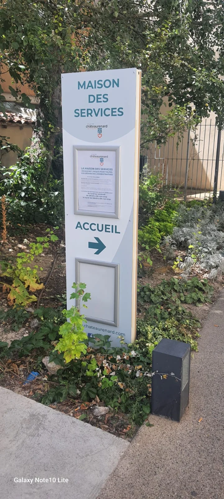 Enseigne eclairee totems